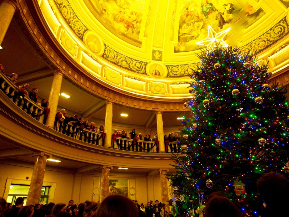 Marywood-Christmas-Tree-Lighting
