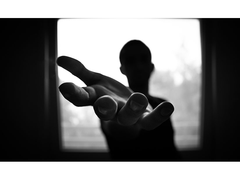 black-and-white-close-up-dark-167964