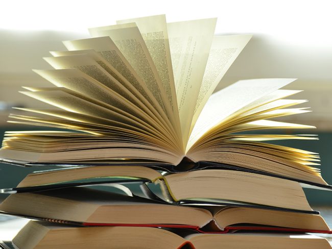 blur-books-close-up-159866