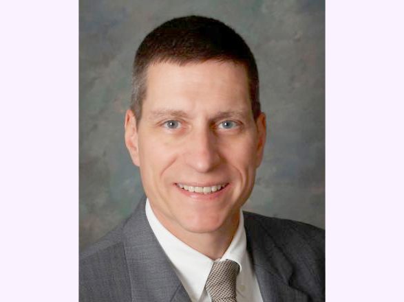 MMI Graduation Speaker AndrewStraw
